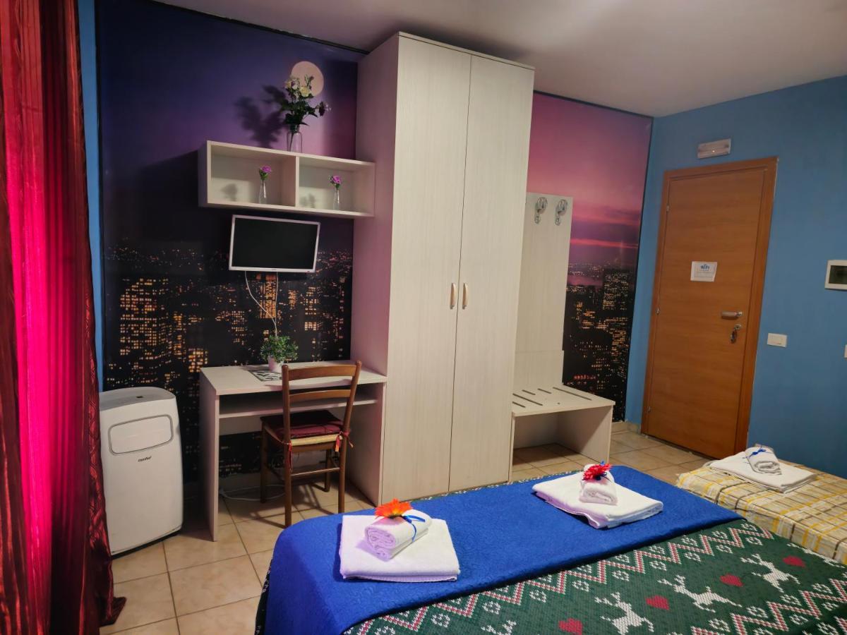 Ca Dei Fiori 1 Venezia Panzió Mestre Kültér fotó